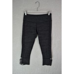 Cinch Women's Small Grey Cropped Workout Leggings